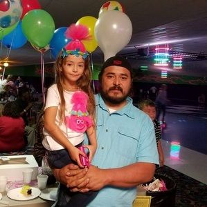 Meet your Posher, Manuel